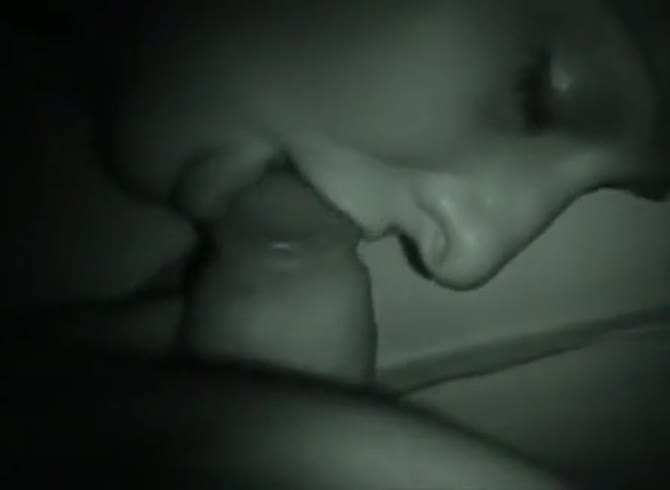 Video :Late night cock sucking with amateur slut